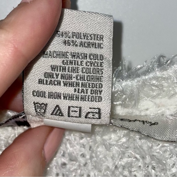 American Rag Crew Fuzzy Soft White Eyelash Tan Neon Pink Orange Yellow Sweater - Picture 8 of 8